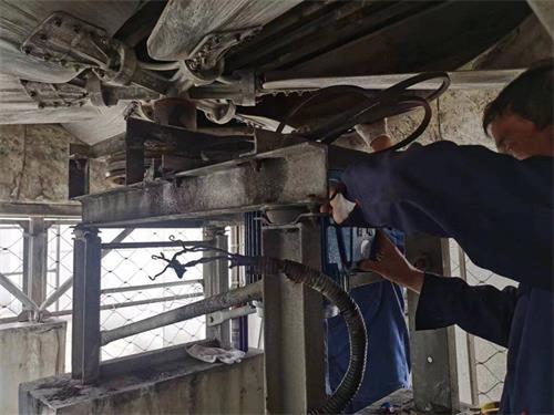 <a href=http://m.wholetang.com/peijian/fan/ target=_blank class=infotextkey>冷卻塔風(fēng)機(jī)</a>噪聲控制方法